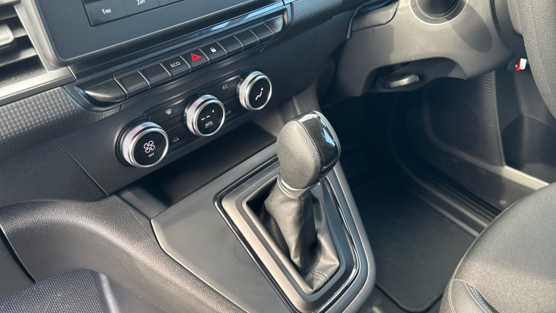 Renault Kangoo L2 E-Tech LL21 90kW 44kWh Start Van Auto